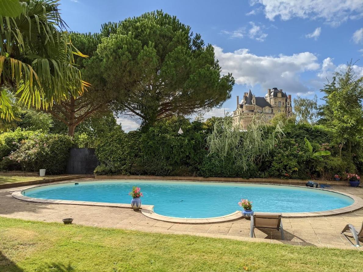 Chateau De Brissac Exterior photo
